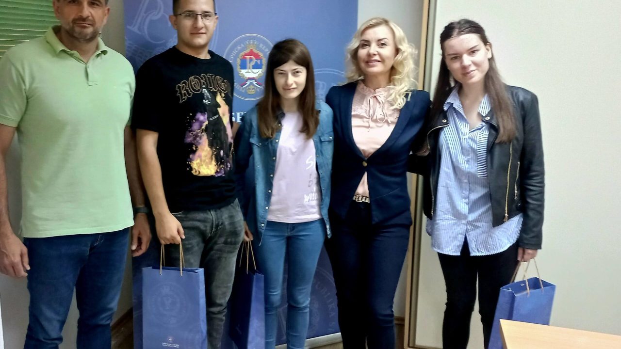 УСПЈЕШНО ОКОНЧАН И ДРУГИ ЦИКЛУС СТУДЕНТСКЕ ПРАКСЕ